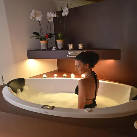 Antica Torre Di Iuso 4*